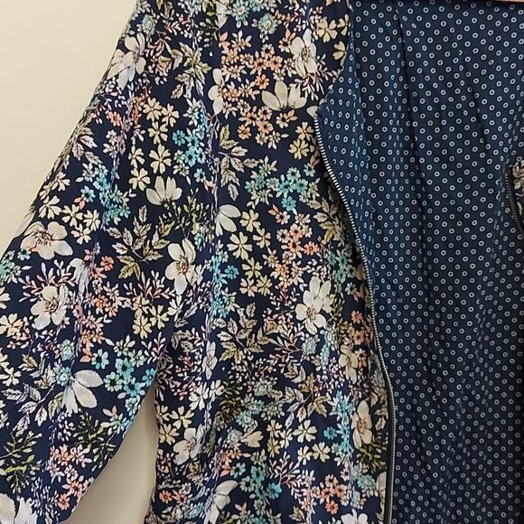 Beautiful reversible floral jacket sz. L - Picture 2 of 7